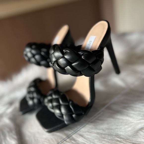 NWOT Steve Madden Kenley Heels - Picture 2 of 5